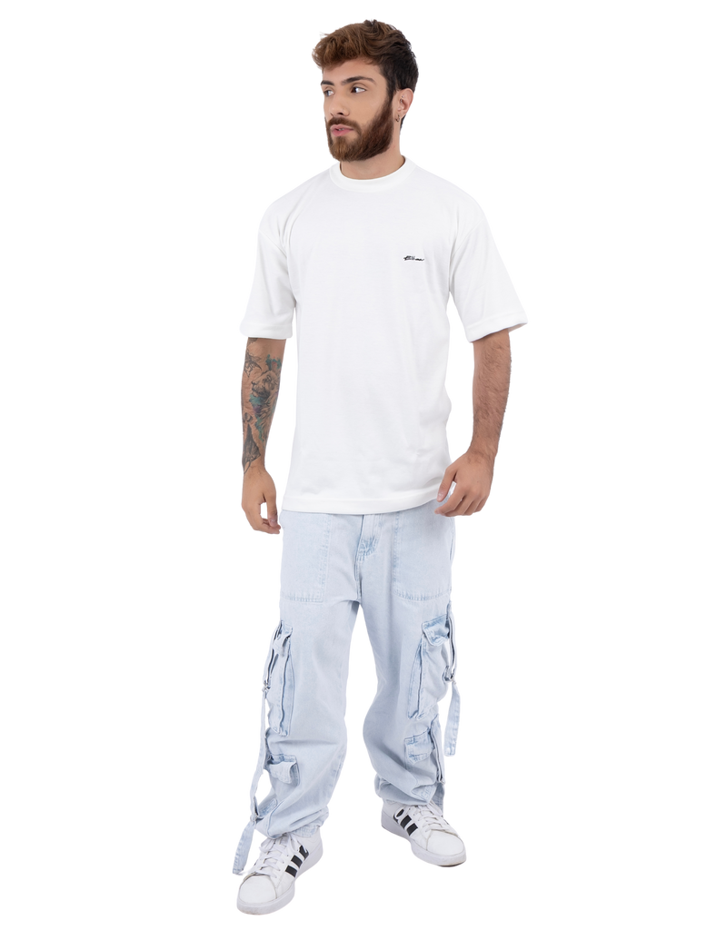 Camiseta Oversized Ethan – Logo Minimal