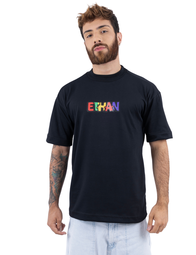 Camiseta Oversized Ethan – Amor Não Precisa de Palavras